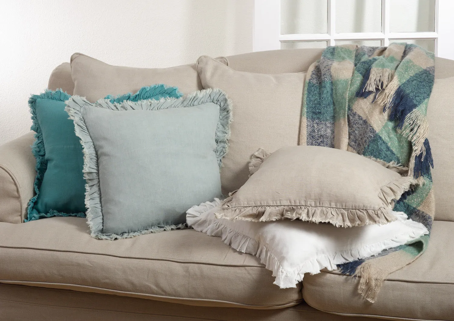 20x20 Ruffled Edge Pillow