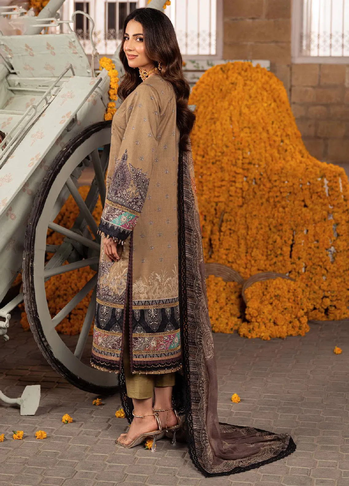 Aira By Asim Jofa Embroidered Lawn Unstitched 3 Piece Suit - AJ24AP AJAR-16