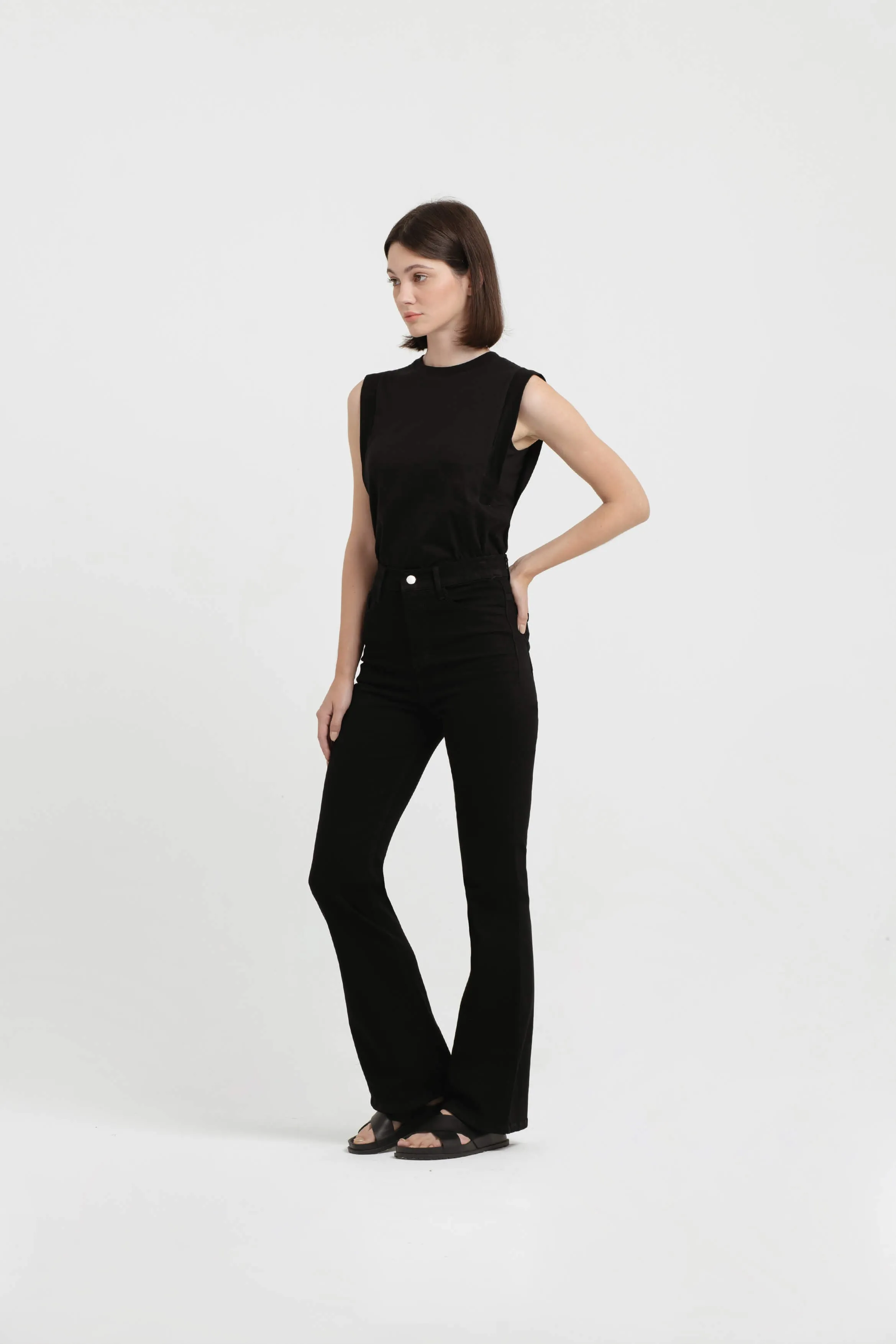 Black Elongating Flare Jeans