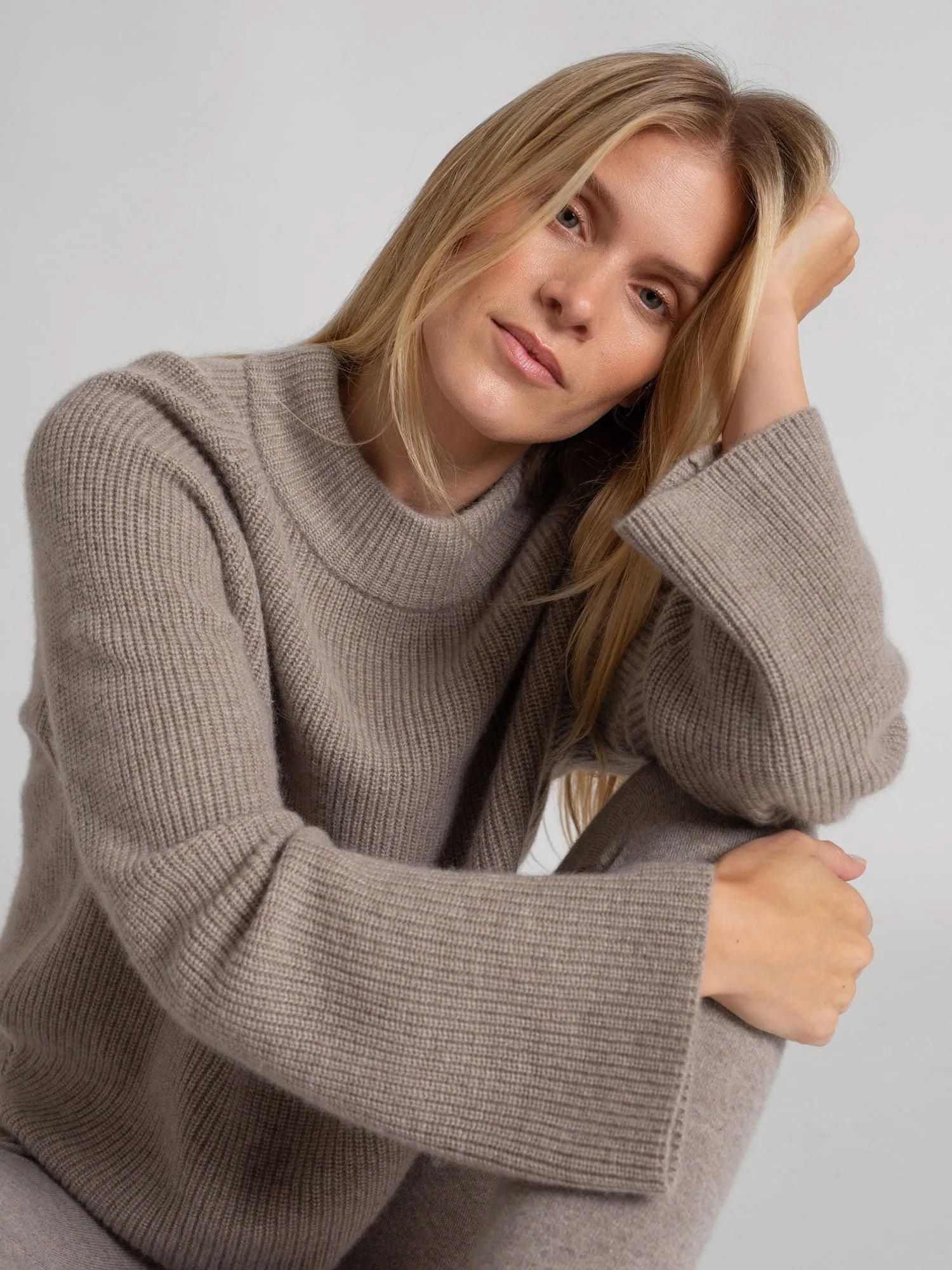 Cashmere sweater "Idun" - toast