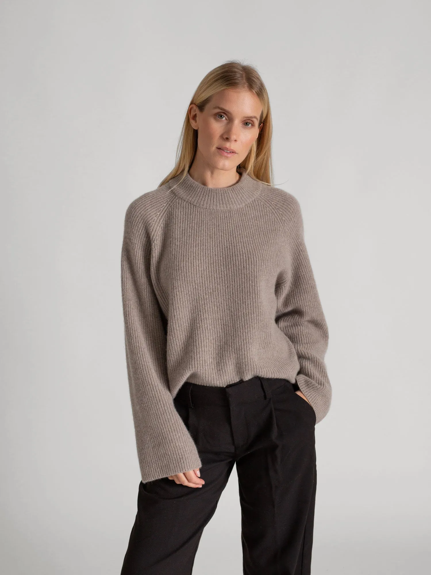 Cashmere sweater "Idun" - toast