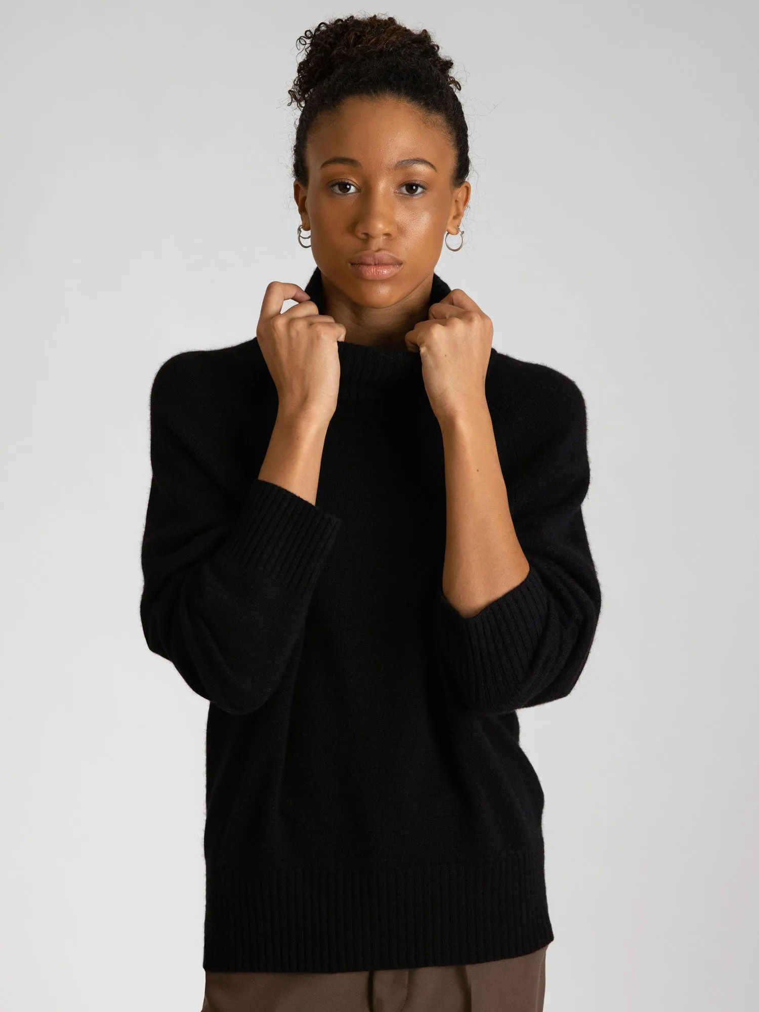 Cashmere sweater "Milano" - black