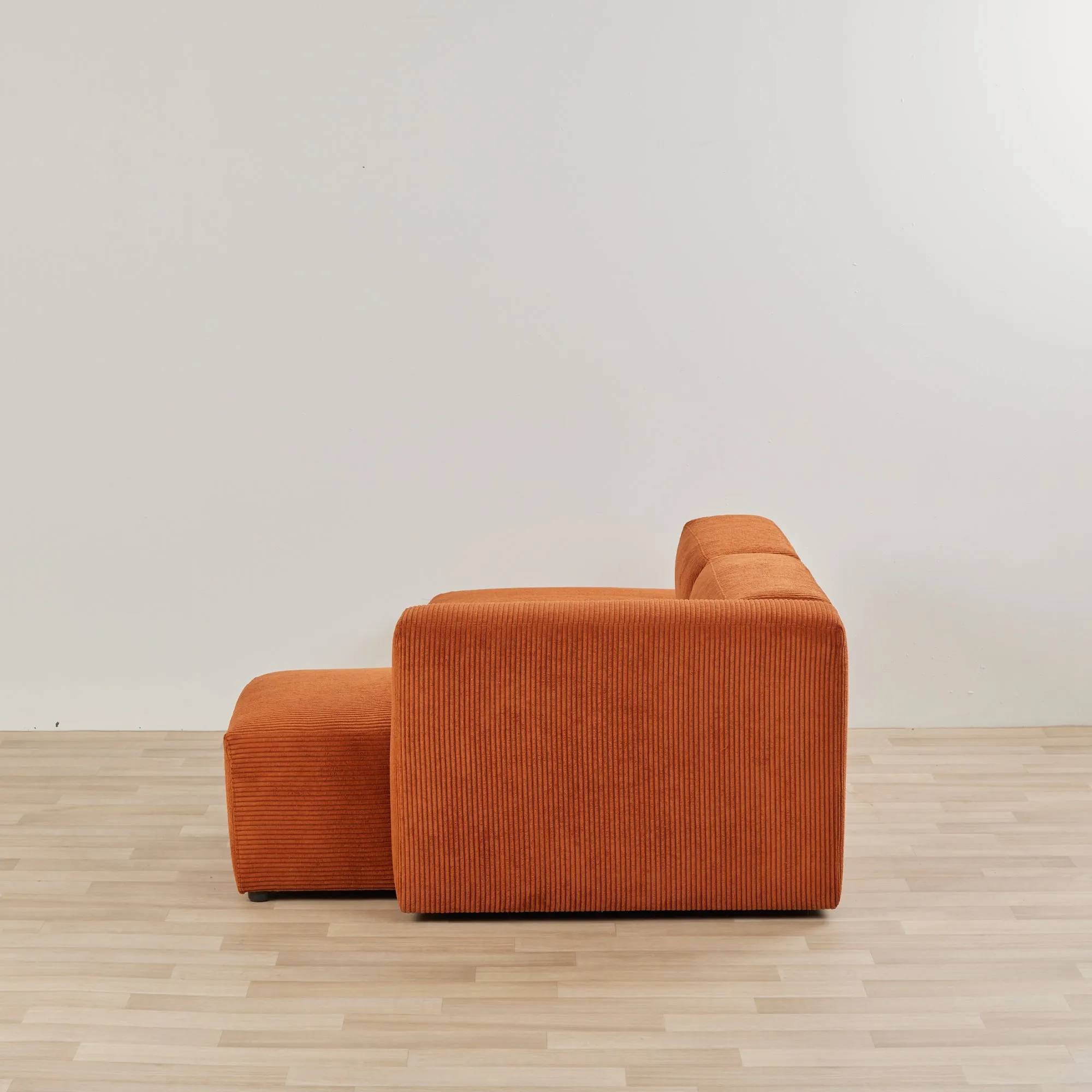 Finnian 2-Seat RH Chaise - Burnt Orange