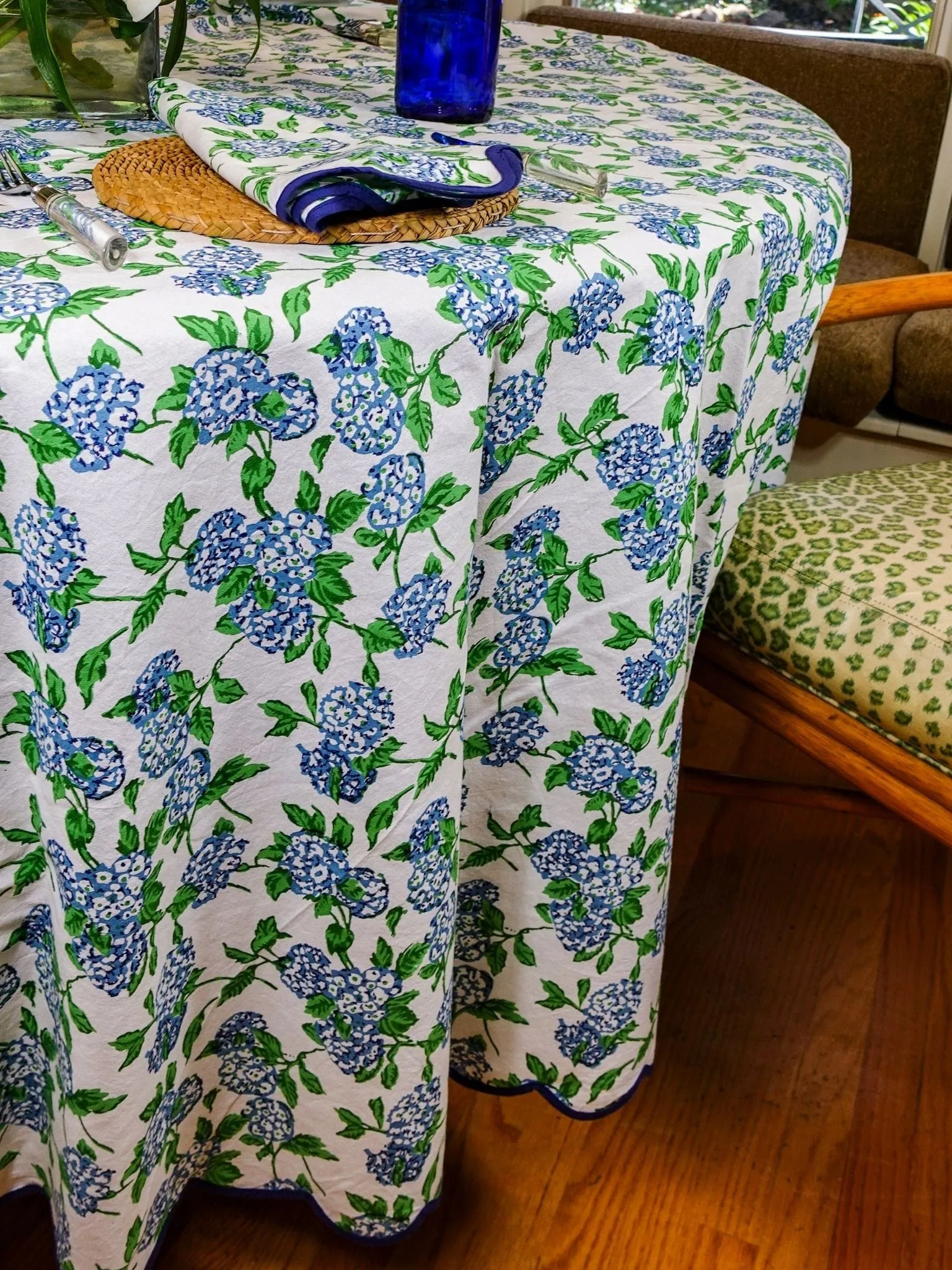 Hydrangea Scalloped Tablecloth