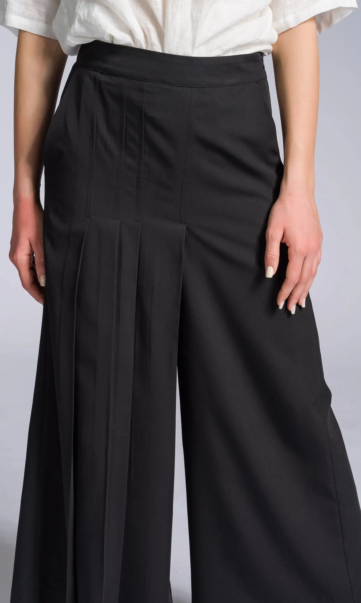 Wide Leg Pants with Front Pleat